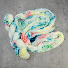 Load image into Gallery viewer, Snow Day - Hand Dyed Super Sock Fingering Weight 75/25 Merino Nylon Yarn, Holiday Red Green Blue Speckled, 463 Yards (423 Meters)
