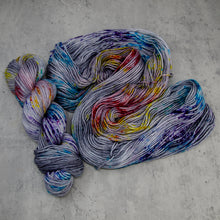 Load image into Gallery viewer, Mood Ring - Hand Dyed MCN DK Weight Cashmere Superwash Merino Wool Nylon Yarn, Deep Grey Speckled Rainbow, 231 Yards (211 Meters)
