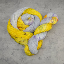 Load image into Gallery viewer, Aspen Speckle - Hand Dyed Fingering/Sock Weight Merino Cashmere Nylon Yarn, Gold and Silver Multi Speckled, 435 Yards (397 Meters)
