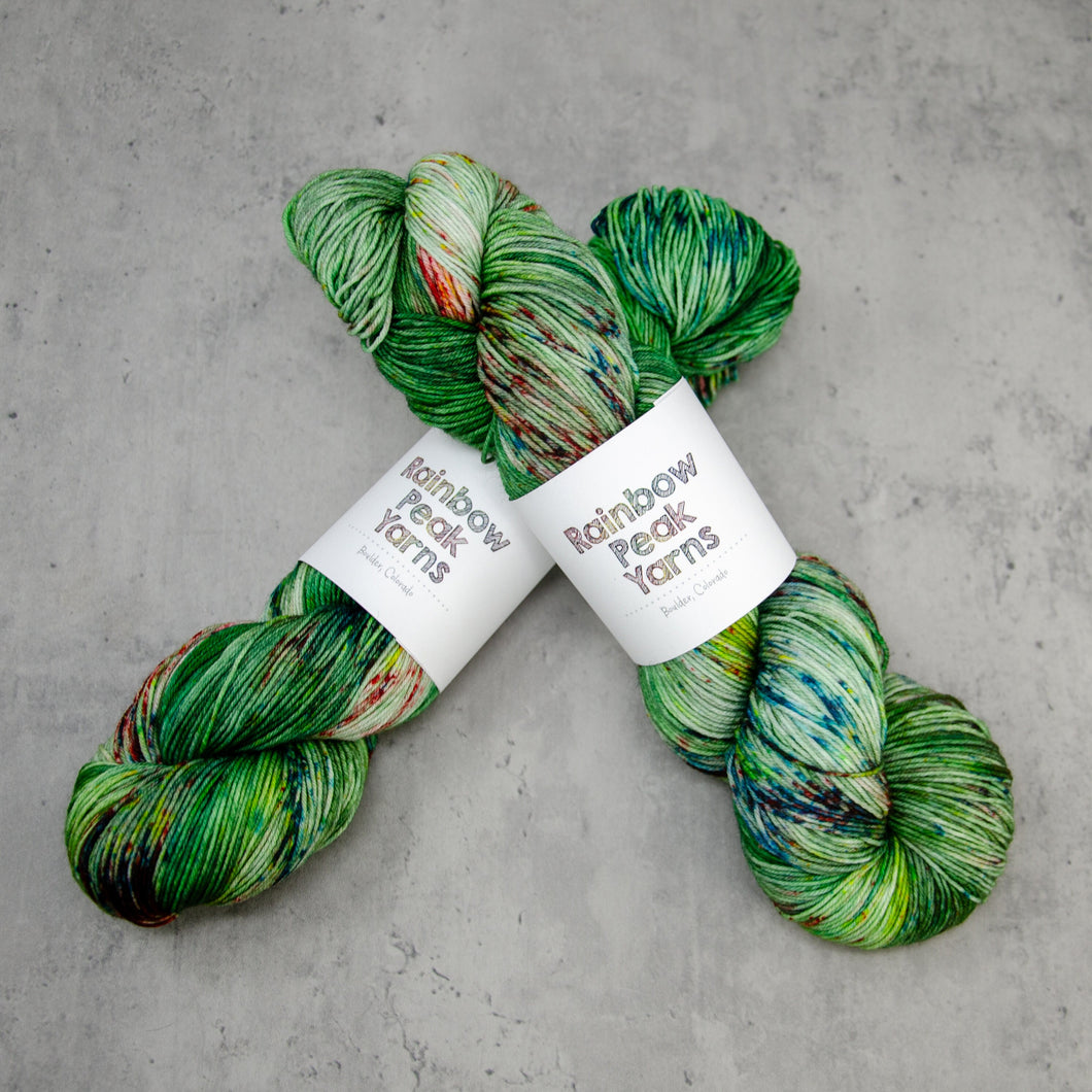 Evergreen - Hand Dyed Super Sock Fingering Weight 75/25 Merino Nylon Yarn, Christmas Tree Green Rainbow Speckled, 463 Yards (423 Meters)