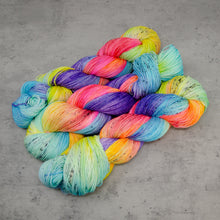 Load image into Gallery viewer, Juice Box - Hand Dyed Super Sock Fingering Weight 75/25 Merino Nylon Yarn, UV Bright Rainbow Grey Speckles, 463 Yards (423 Meters)
